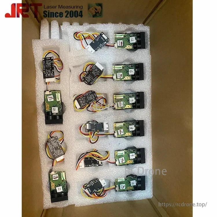 JRT MB2D42U USB/TTL Laser Distance Sensor, Real-time distance records are displayed in the data record panel.