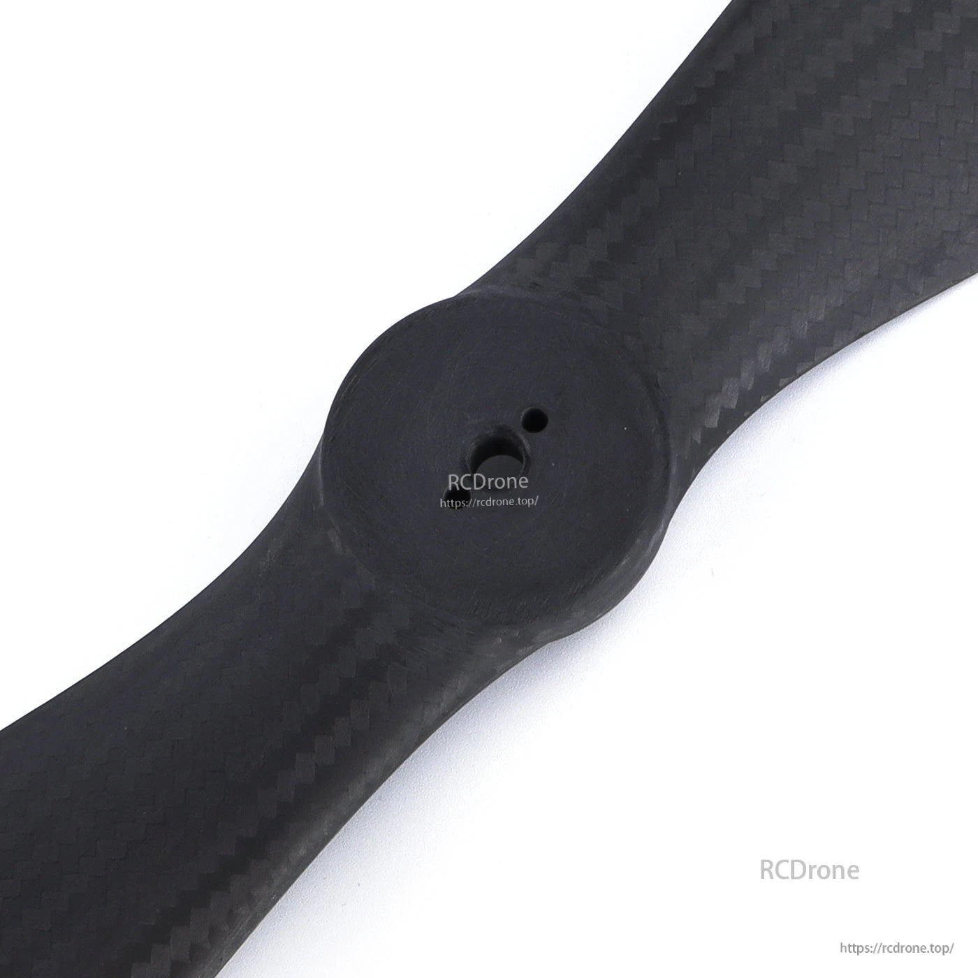 MAD 16.1x6.4in FLUXER VTOL Carbon Fiber Propeller, Close-up of MAD FLUXER VTOL carbon fiber propeller hub with two-blade design and center mounting hole