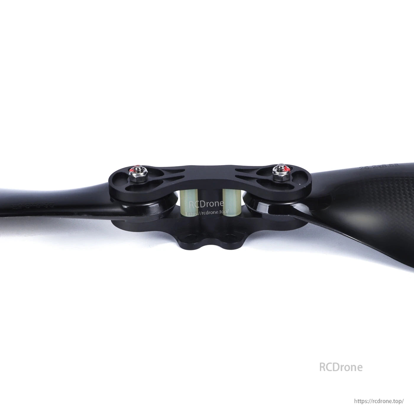 MAD FLUXER Pro glossy carbon fiber folding propeller with central hub and bolt hardware, 30.2x9.9in