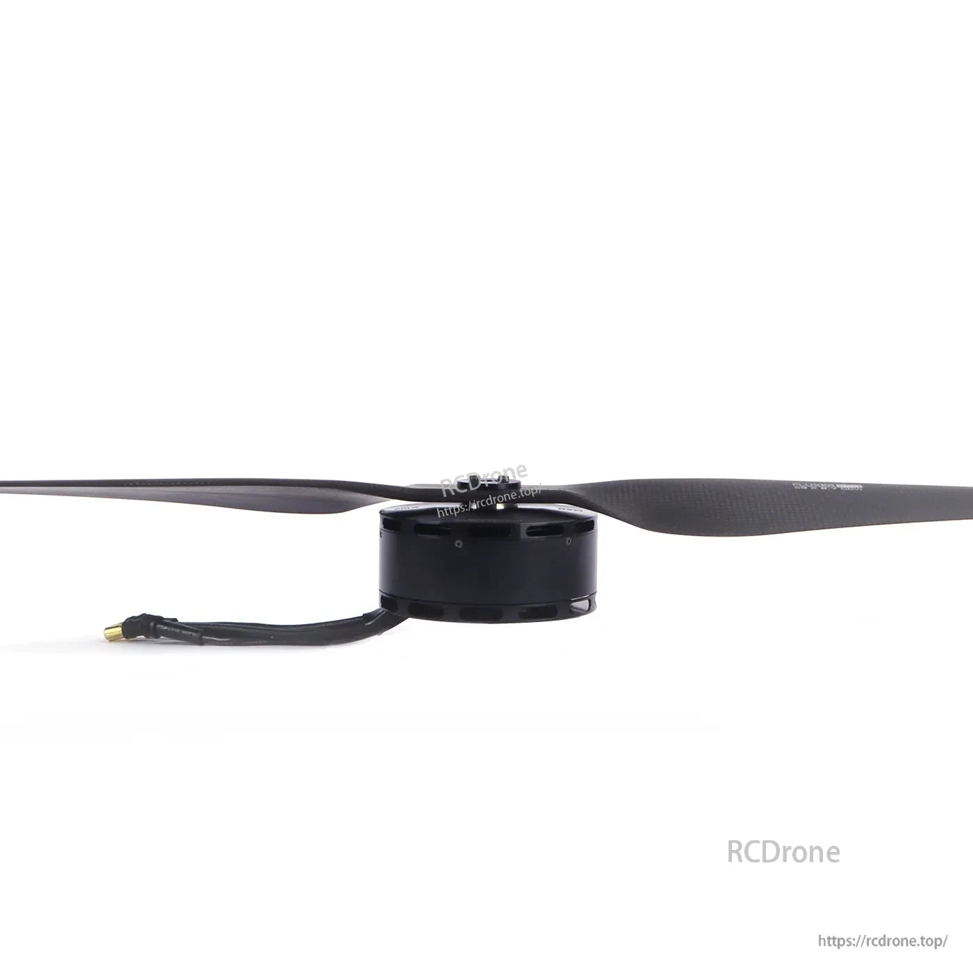 MAD ENCR V105 eVTOL autocenter motor with two-blade propeller and lead wire with connector