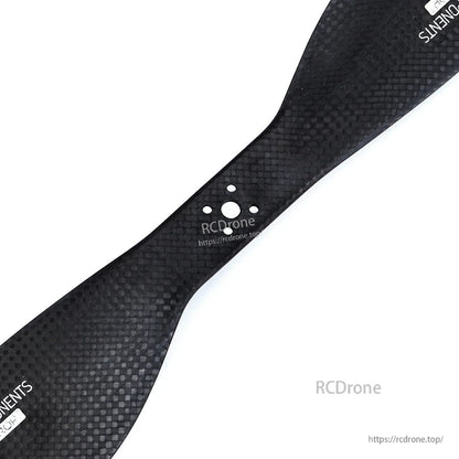 MAD FLUXER Pro matte carbon fiber propeller with visible weave finish and multi-hole center mounting pattern