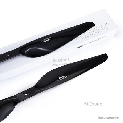 MAD FLUXER Pro Shine glossy carbon fiber drone propeller blades on MAD Components FLUXER box