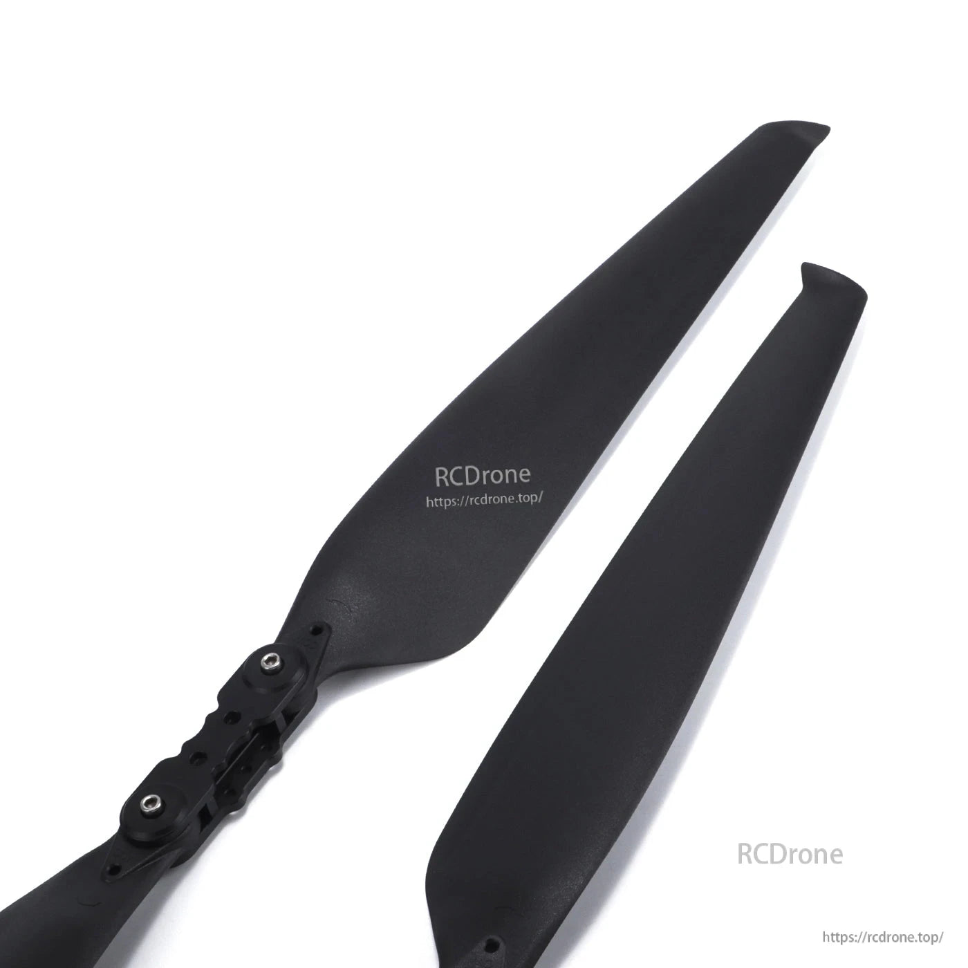 MAD HAVOC 32x10.5in Polymer Folding Propeller, MAD HAVOC polymer folding propeller blades with hinge hub, black 32x10.5in configuration