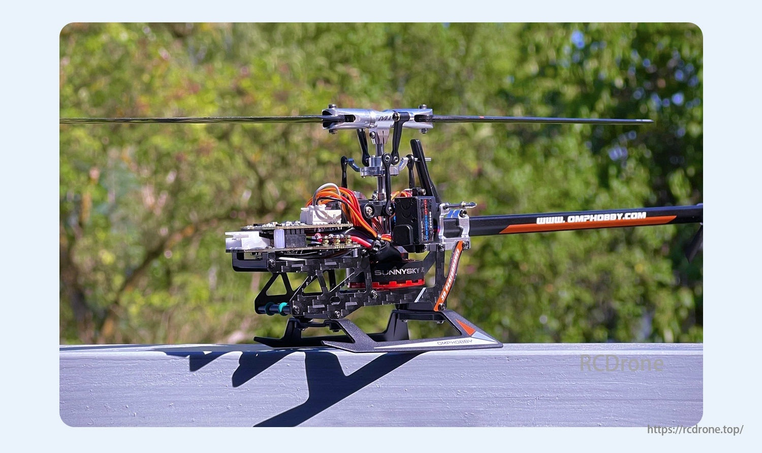 OMPHOBBY M1 EVO RC Helicopter, Summary of items: M1 EVO Helicopter, EPP Protective Box, wrench, screwdriver, spare screws, charging cable (in BNF version); additional items in RTF version.