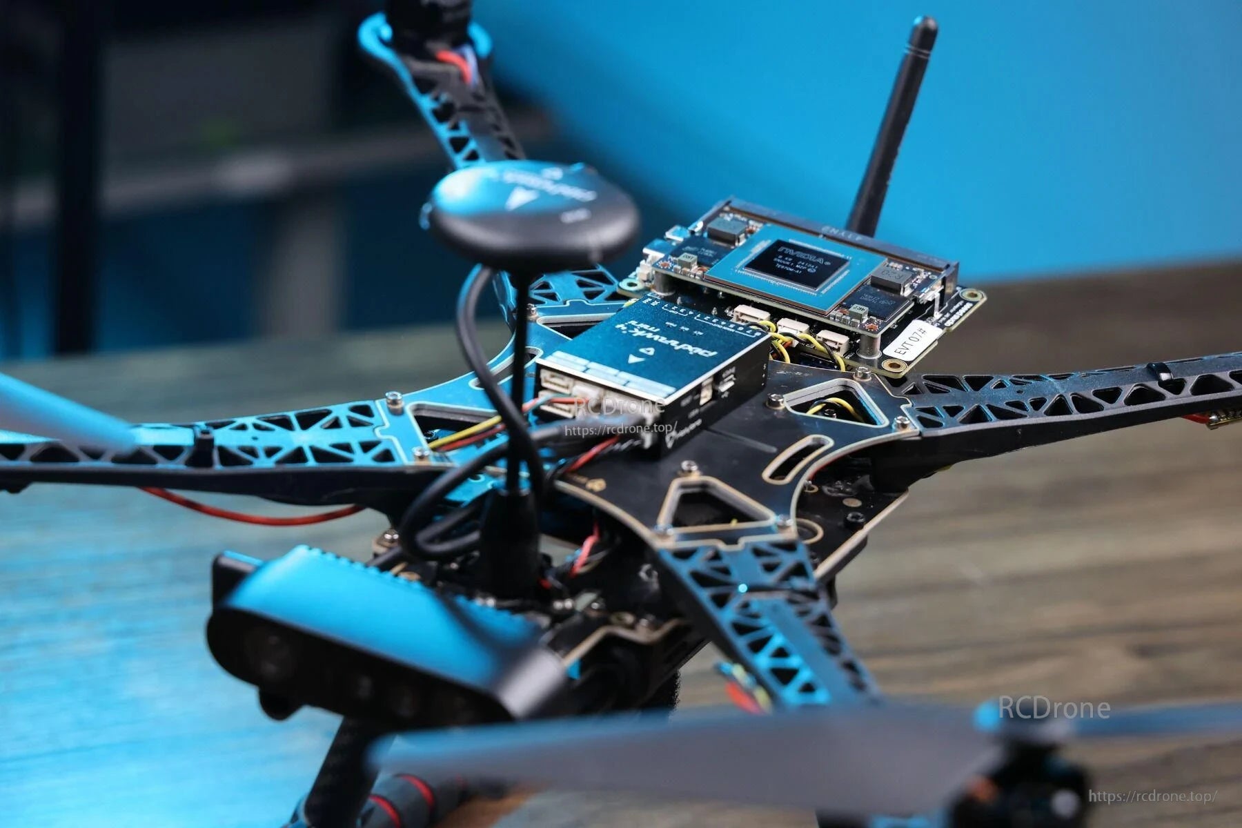 The Orbbec Gemini 335LG 3D camera is a passive and active stereo 3D imaging solution.