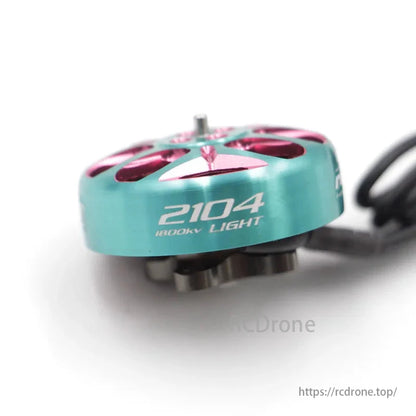 RCINPower GTS V3 2104 1800KV brushless motor for FPV racing drones, suitable for 3-6 inch propellers. Compact and efficient design.