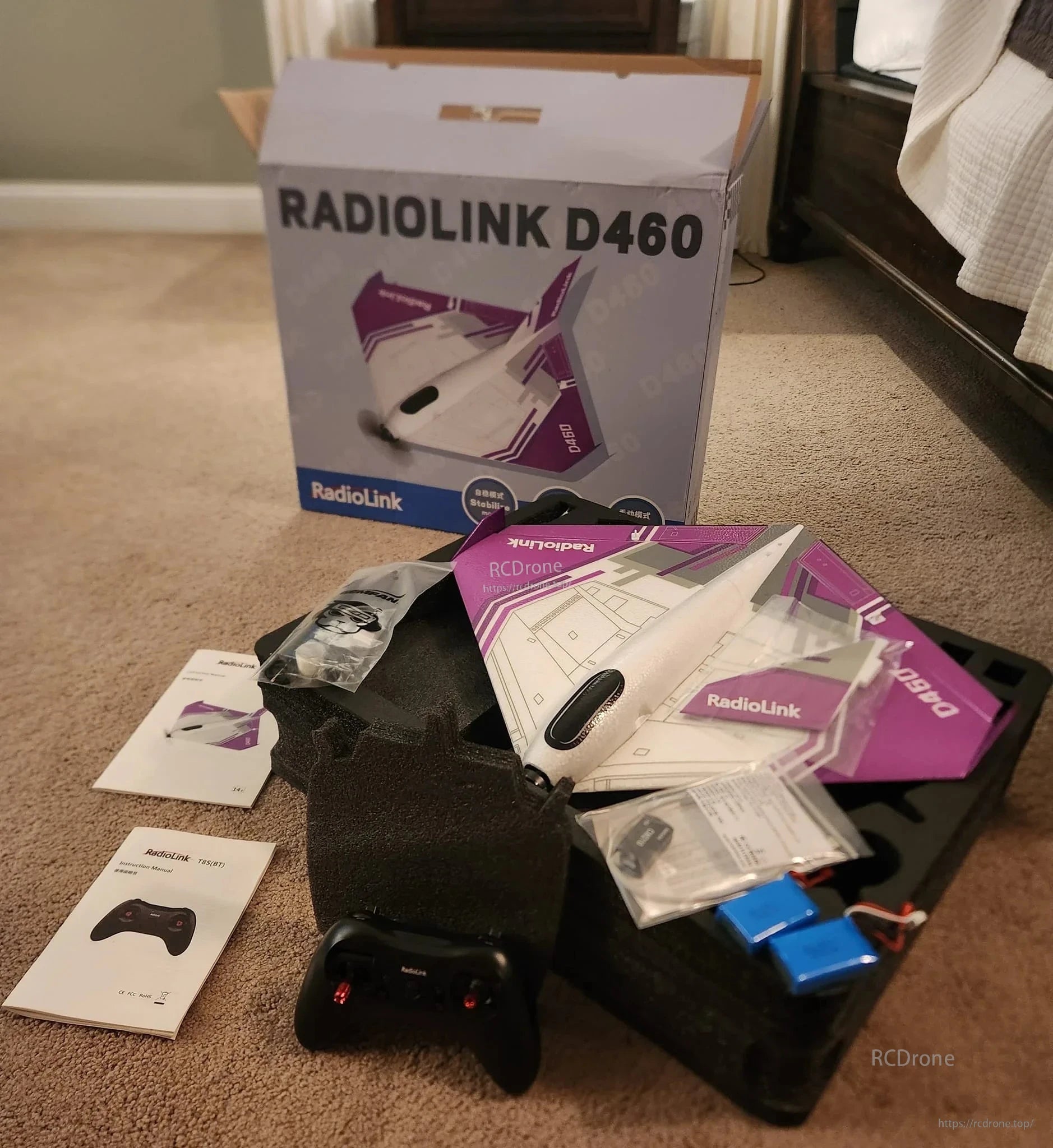 RadioLink Turbot D460 RTF RC Airplane, Delta wing foam RC airplane, 7-channel MODE2, 4km range. Ready-to-fly with remote, battery, accessories. Suitable for all skill levels.