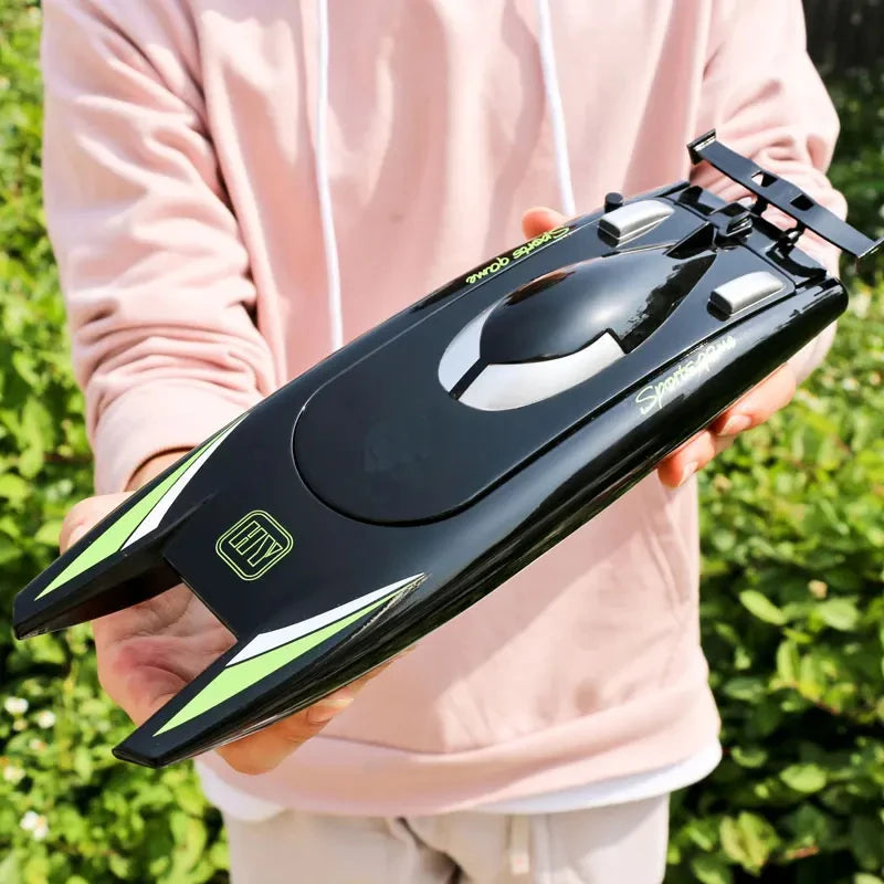 2.4G RC Boat 805, Dual Motor, Waterproof Hull, 30 km/h Speed, 100 m Range, 25 min Runtime, USB Charging