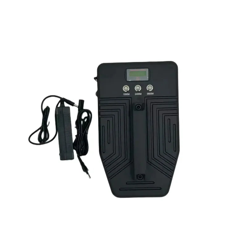 60W Anti Drone Device - 3 Channel 2.4G 5.8G 1.5G Long Distance 1KM Drone Handheld Anti Drone Signal Detection System 10 60W Anti Drone Device, DW-M-02 is a handheld anti-drone detecting system