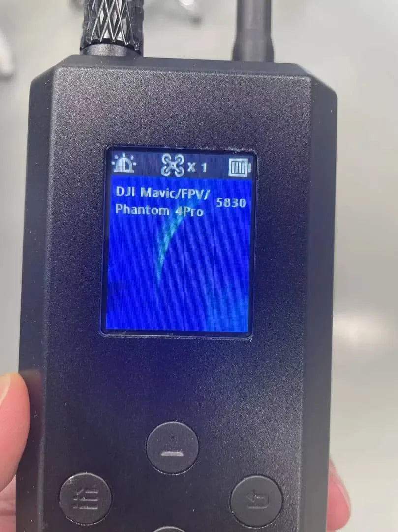 5 Band 2-3KM Wearable Drone Detector, DJI Mavic/FPV/ 5030 Phantom #Pro IL 83*