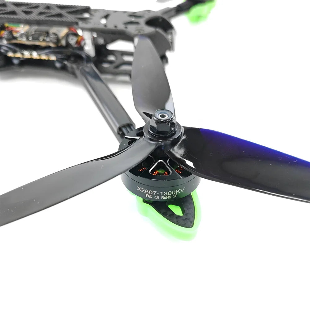 The fpvking AO7 PNP GPS drone features a Mark4 7" frame, 2807 brushless motor, and advanced electronics for long-range FPV racing.