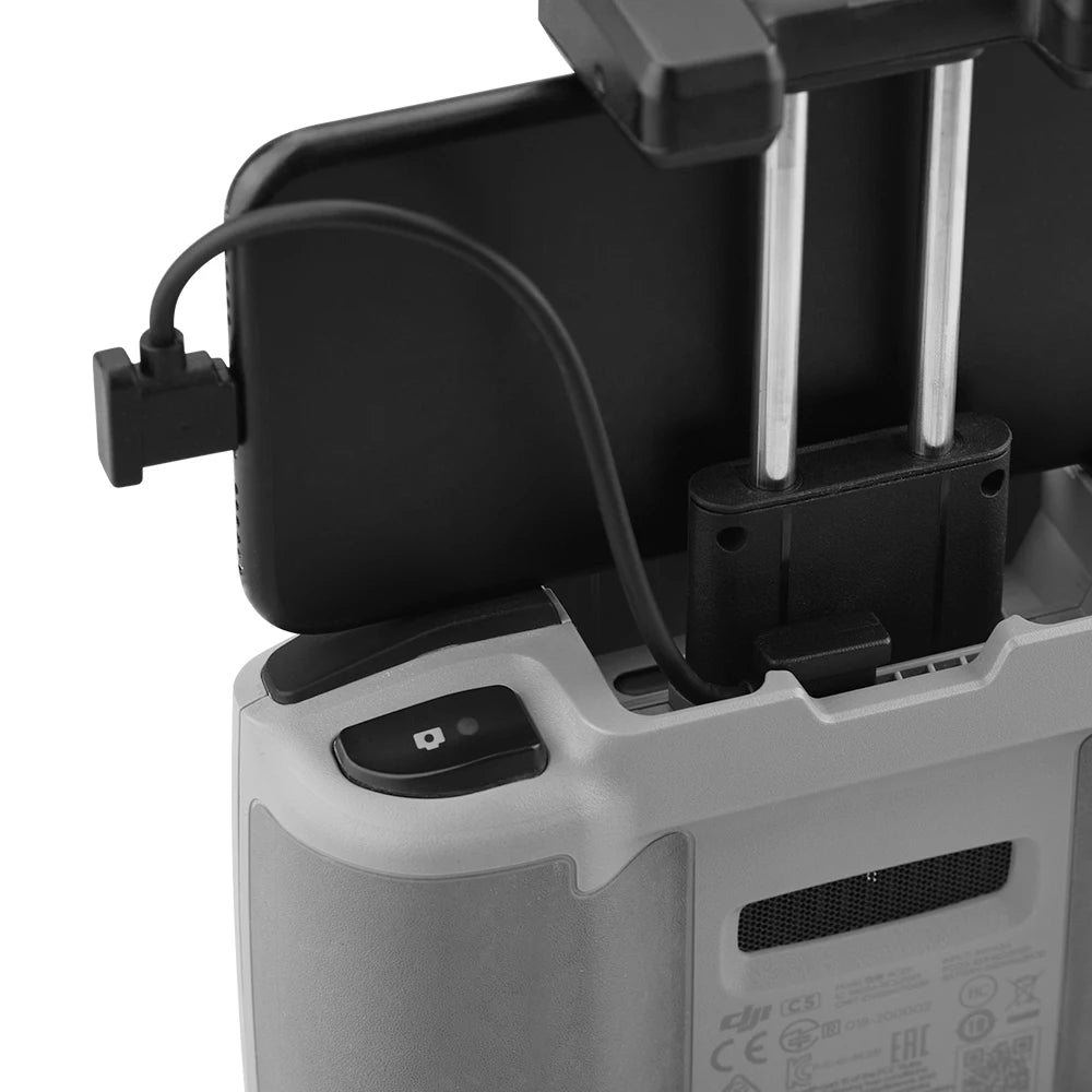 5.8GHz Yagi Antenna Signal Booster Amplifier for DJI Mini 2/Mavic 3/3 Classic/Air 2S/2/Mini 3 Remote Controller Signal Extender 30 5.8GHz Yagi Antenna, gain effect is obvious, has good directionality, and has anti-interference ability .