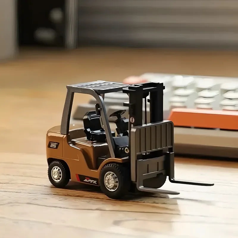 1/64 RC Forklift Engineering Vehicle Alloy Tabletop Model, Remote Control, Type‑C Charging, Metal, 11.5×3.7×6.6cm