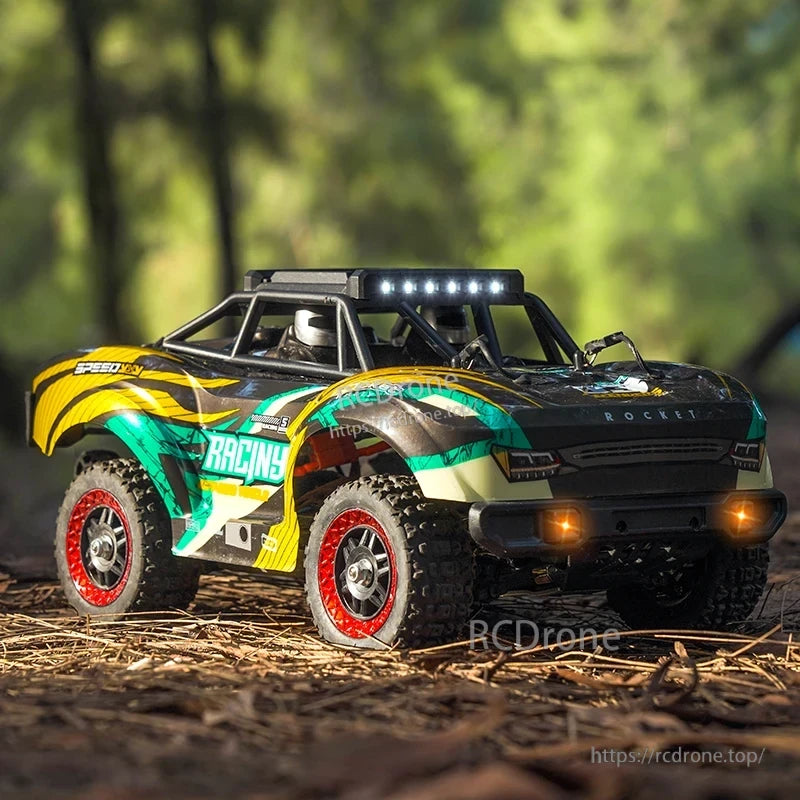 SCY 18103 PRO 1/18 RC Car, LED headlight with orange color and additional lights on roof in white and red, with constant, slow flash, and fast flash modes.