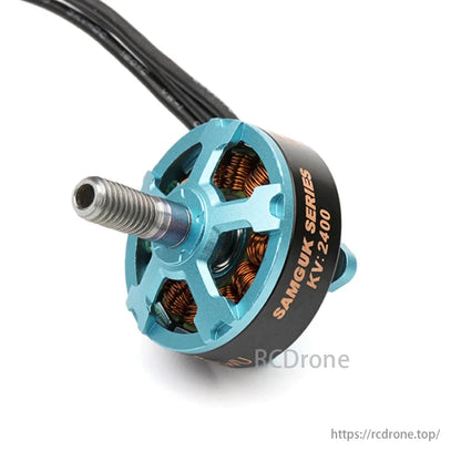 Samguk 2206 brushless motor for RC FPV drones, KV 2400, with series label.