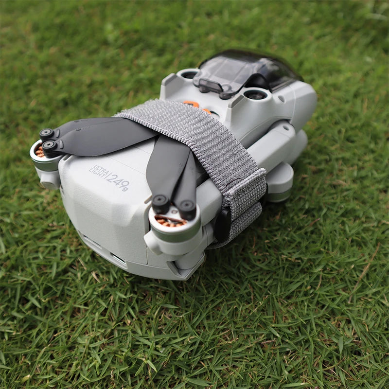 For DJI Mini 3 Pro / MINI 3 RC Remote Control Silicone Cover Shock-resistant Scratch-resistant Protective Sleeve Drone Accessory 51 DJI Mini 3 Pro RC Remote Sleeve is made of silicone sleeve