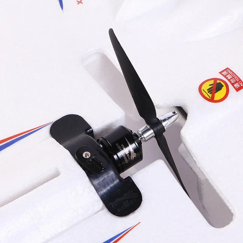 2000m RC Foam J11 Plane, if you need GPS to automatically return to the company, please select the GPS version .