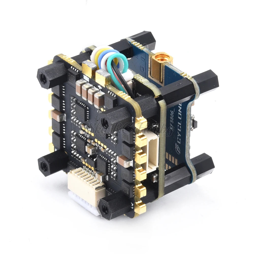 NOXE Flight controller , single chip microcomputer, fast remelting; increase capacitor to reduce power Noise .