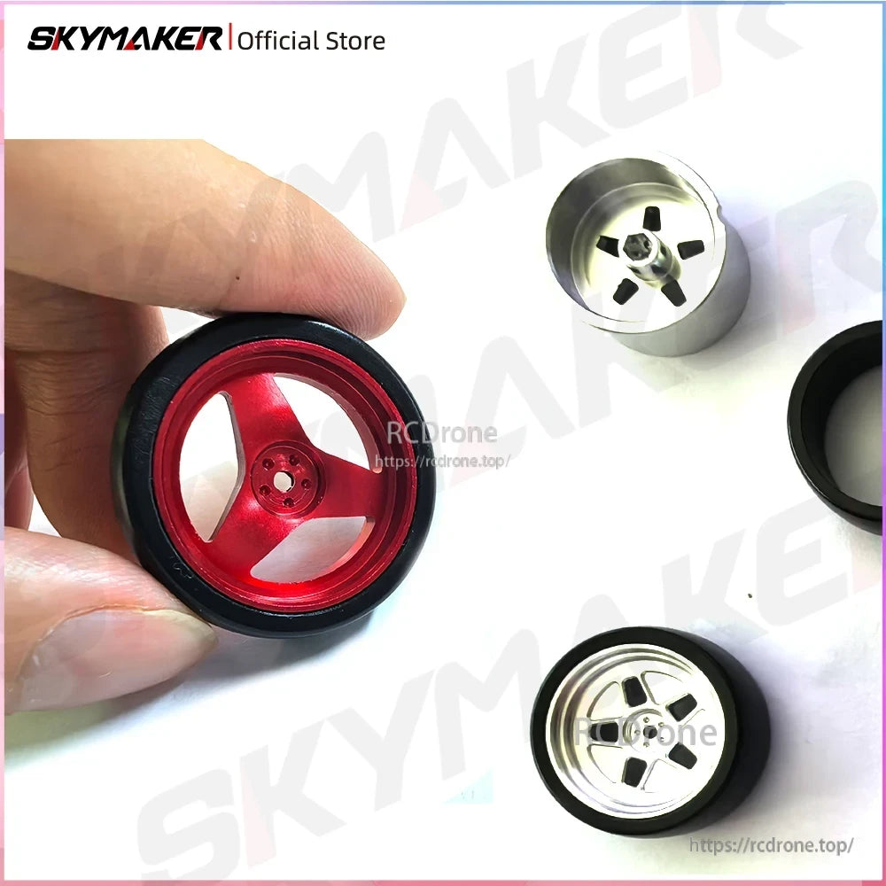 Skymaker LD1899 1/18 RC Drifting Car, Optional upgraded metal wheel hub tire set available with replaceable wheel skins, featuring a 32mm size.