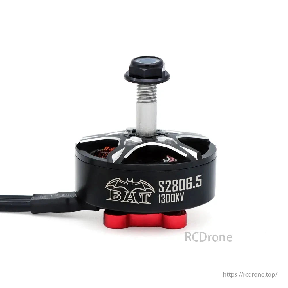 BAT S2806.5 1300KV/1700KV motor for 5-6 inch FPV drones, featuring alloy shaft and red base.