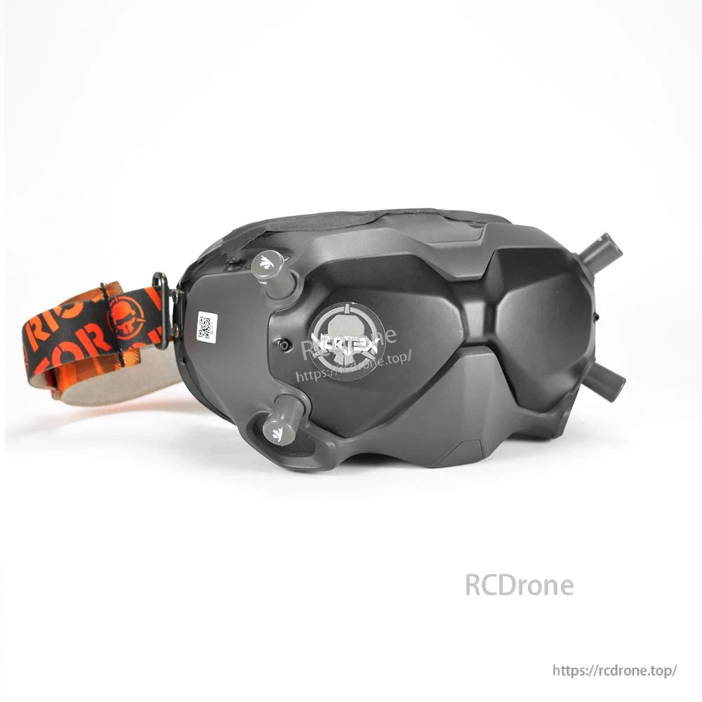 Stubby TrueRC antennas installed on FPV goggles, low-profile setup with two antennas mounted