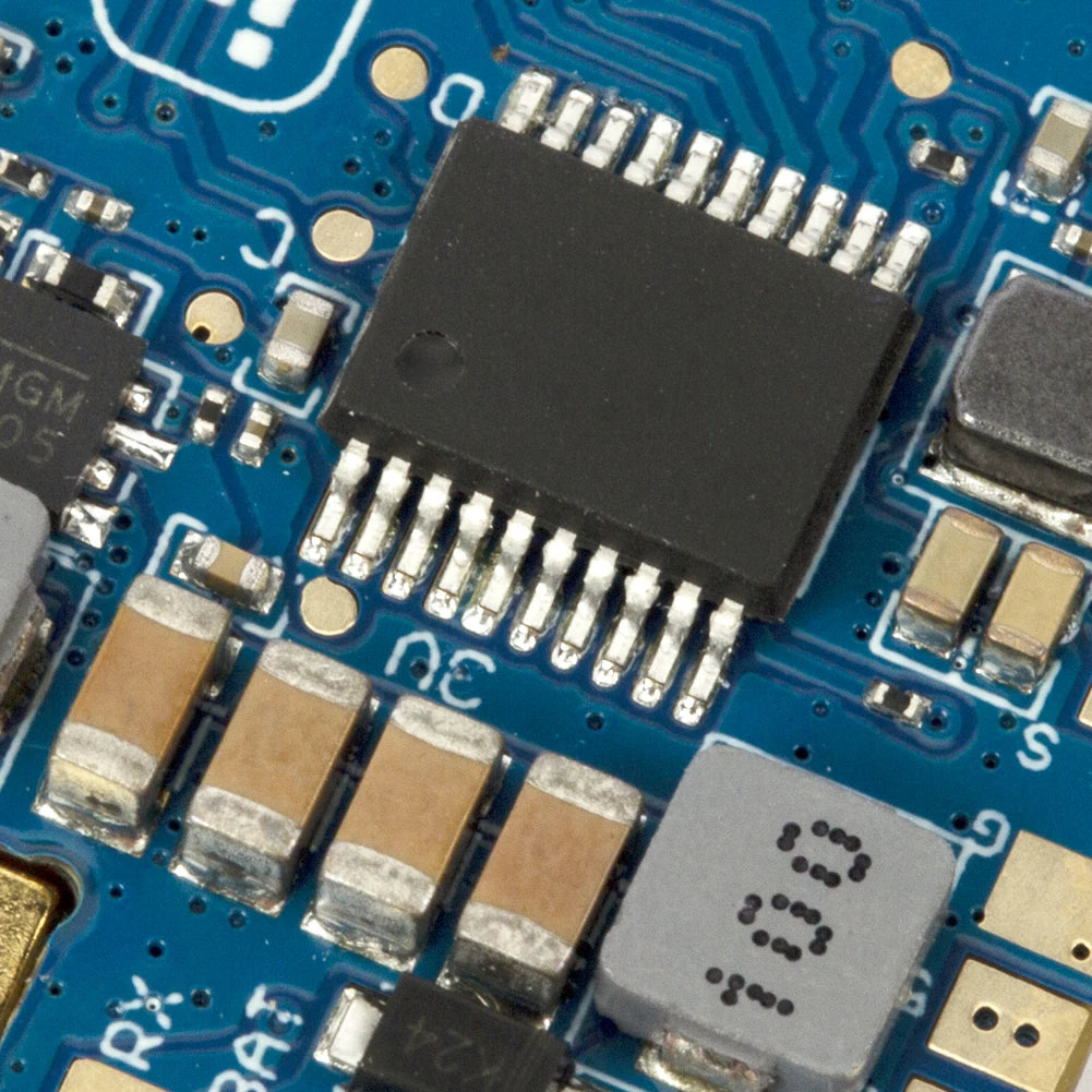 iFlight SucceX- RACE VTX 25mW Non-adjustable with MMXC connector for FPV parts 11 iFlight SucceX- RACE VTX, SucceX-RACE VTX 25mW Material : metal Four-