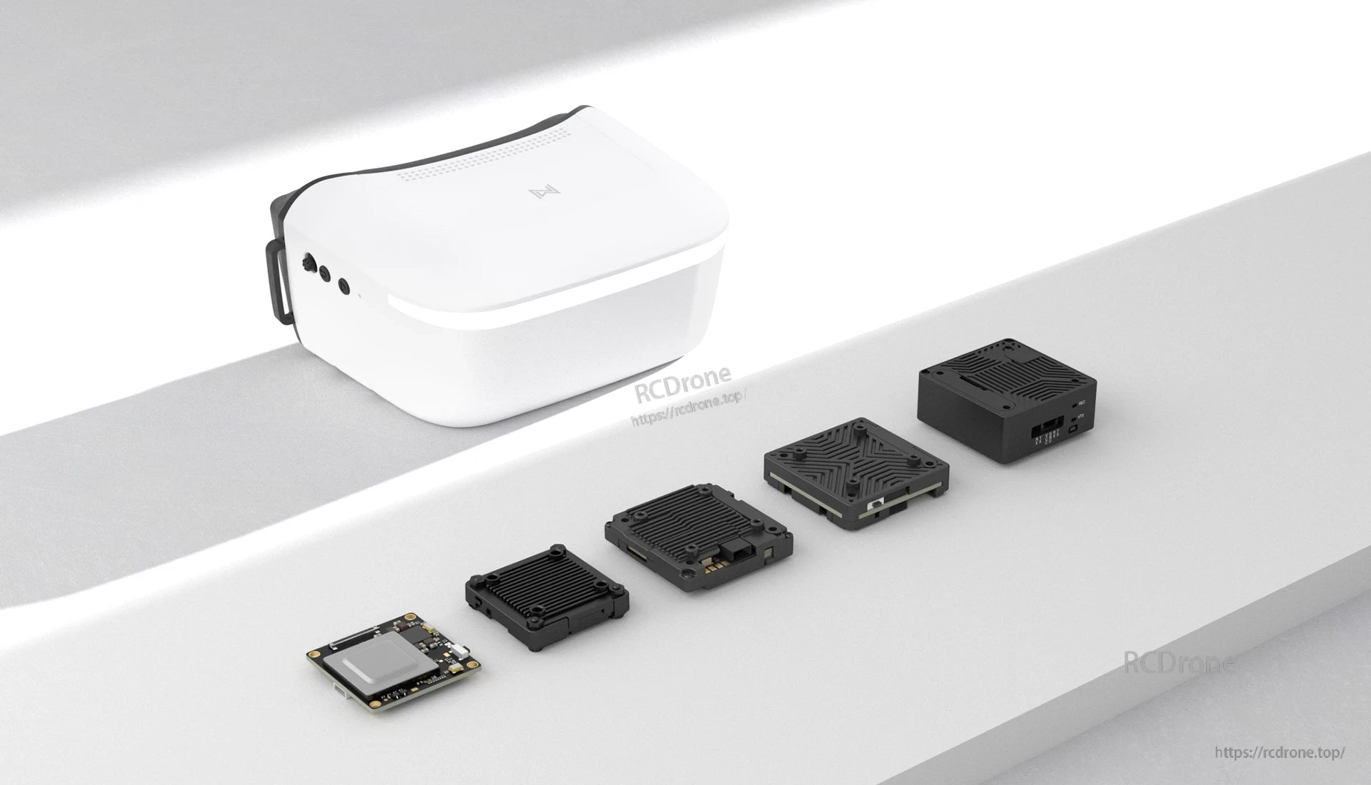 Walksnail Avatar HD Goggle, HD FPV goggles with head tracking.