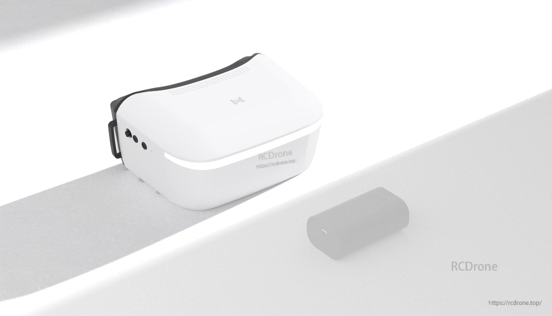 Walksnail Avatar HD Goggle, Optical system for 1920x1080 imaging on 4.5-inch HD display with wide 75-degree field of view.