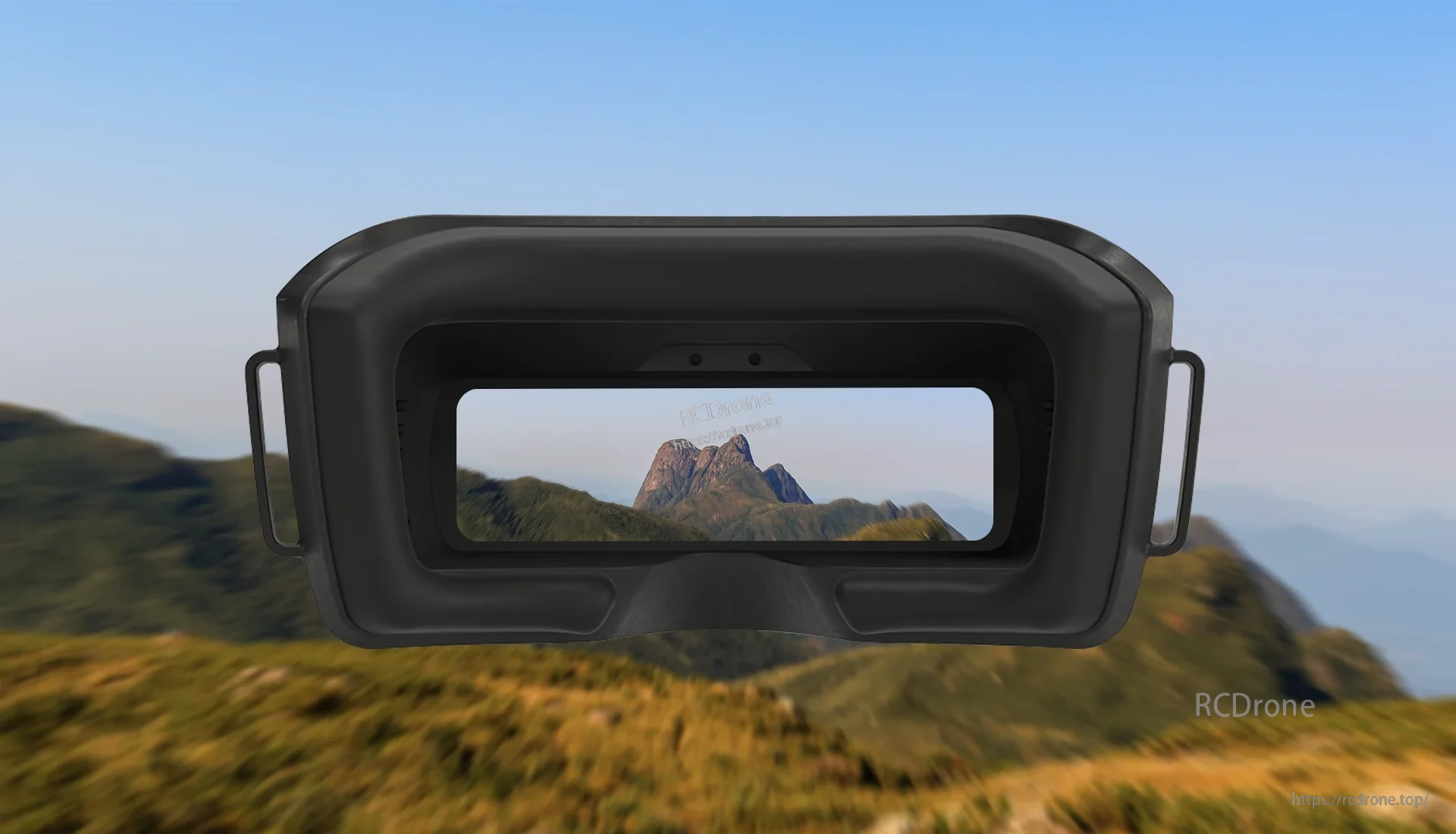Inside view of the foam face interface and single-screen viewing window