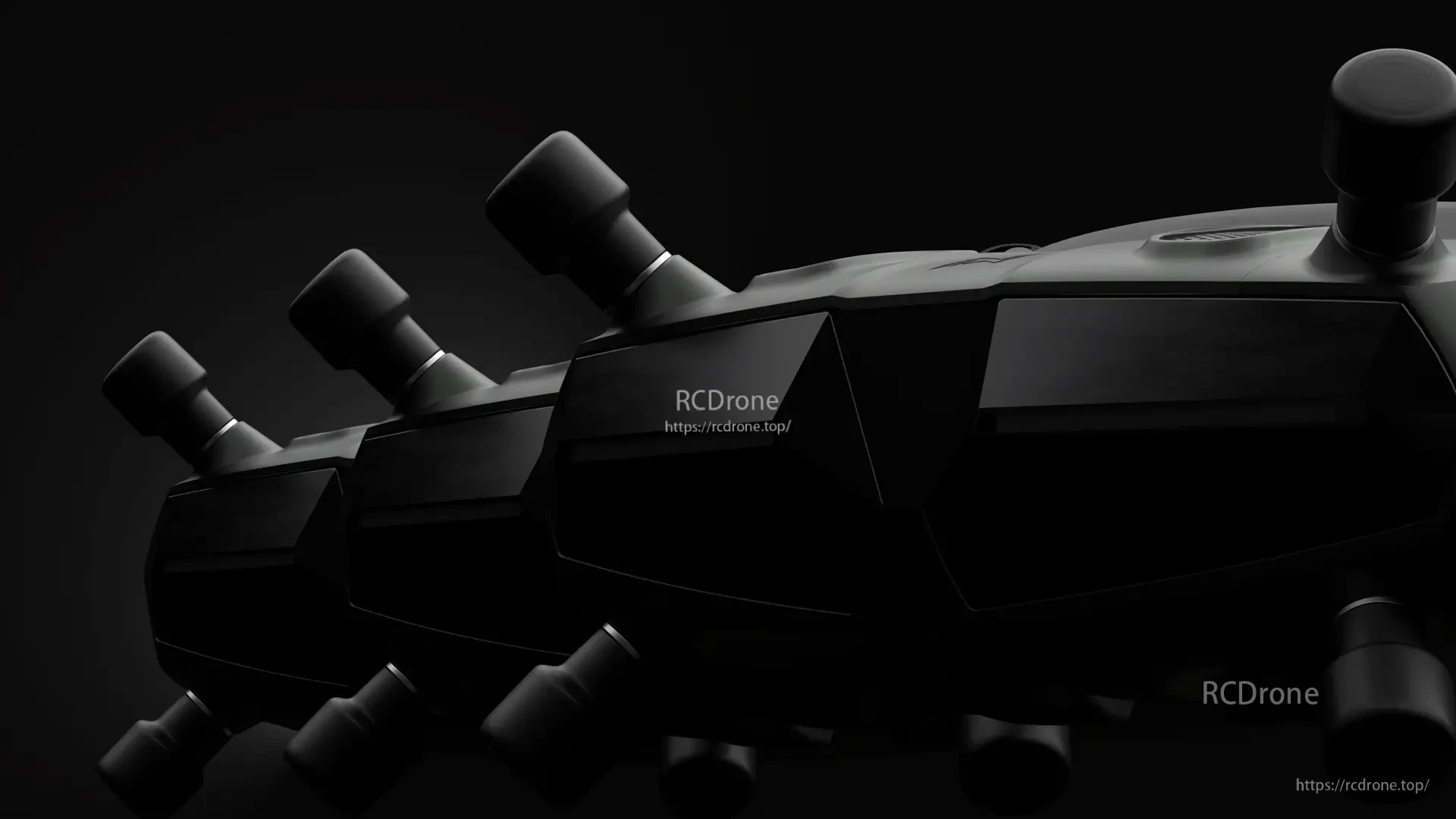 Side silhouette of FPV goggles highlighting multiple antenna positions along the top edge