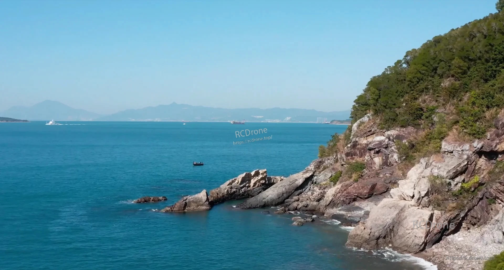 Sample FPV scenery view used to illustrate HD image clarity and wide field of view