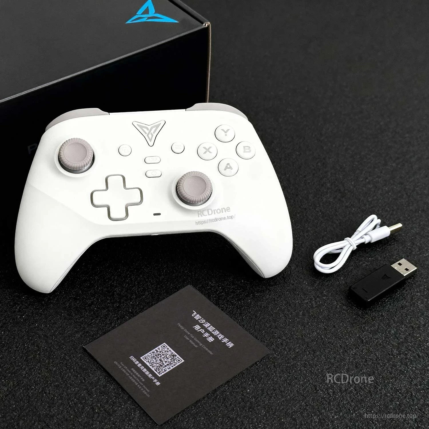 Yahboom wireless handle controller kit with retail box, USB receiver, USB-C cable and QR card