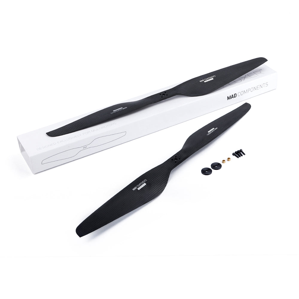 MAD FLUXER Matt Pro carbon fiber propeller set with mounting screws and hardware, displayed with box