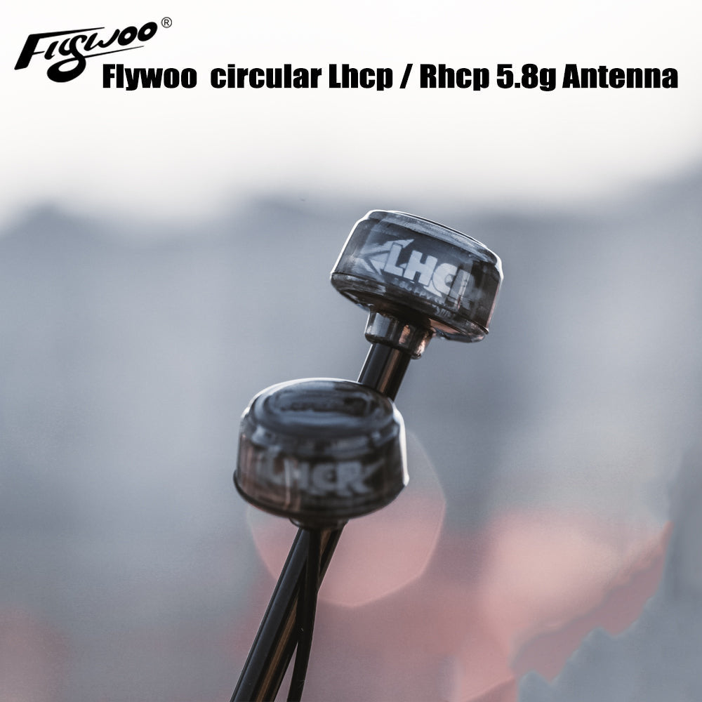 Flywoo 5.8GHz circular polarized FPV antenna heads with LHCP/RHCP markings on black coax leads
