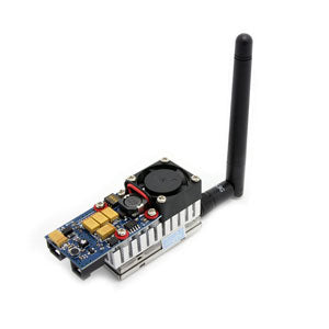 Compact thumbnail-style view of FPV transmitter on white background with antenna installed