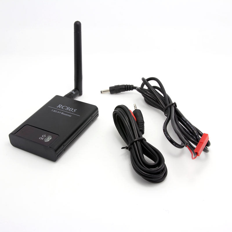 RC805 receiver kit with antenna and included cables, showing power lead and AV output cable