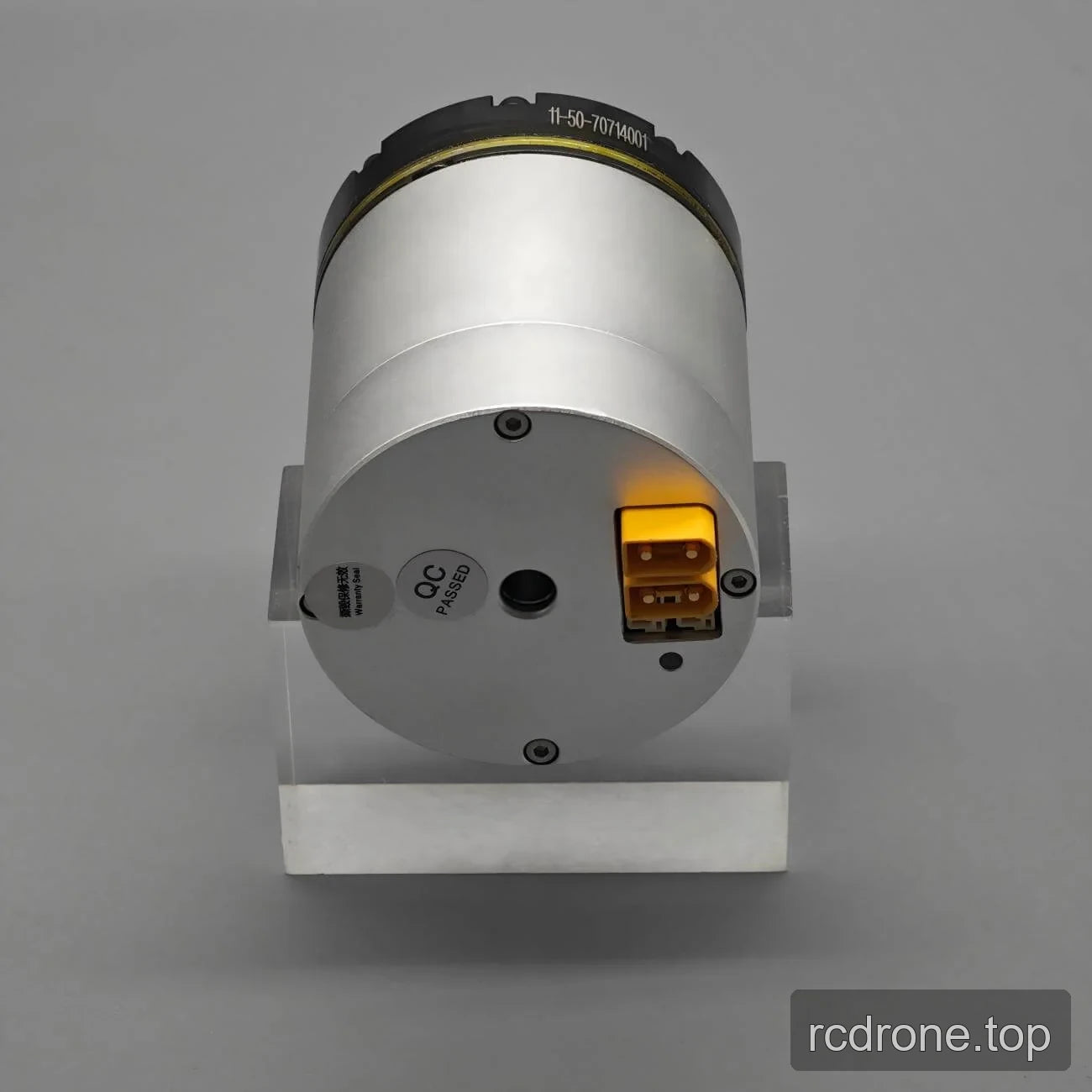 PH11 motor rear face with yellow connector housings