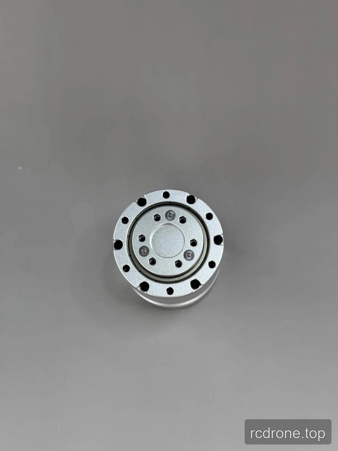 EYOU PP11 motor front flange with concentric mounting-hole pattern