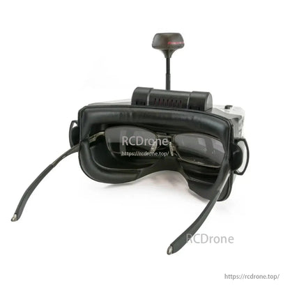 Fat Shark Scout FPV Goggles offer 50° FOV, DVR, Diversity RX, and a built-in battery for analog 5.8GHz FPV.