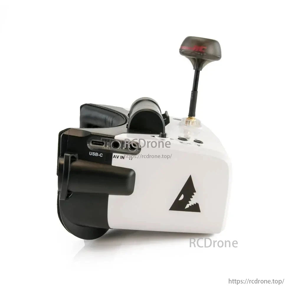 Fat Shark Scout FPV Goggle, Fat Shark Scout FPV goggles feature 50° FOV, DVR, Diversity RX, and a built-in battery.