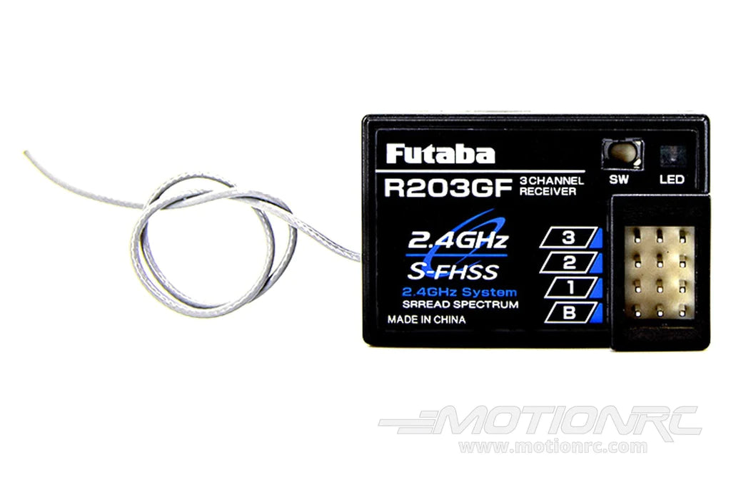 フタバ 3PRKA 3 チャンネル送信機、R203GF 受信機付き、サーフェス フタバ 3PRKA 3 チャンネル送信機、R203GF 受信機付き、サーフェス