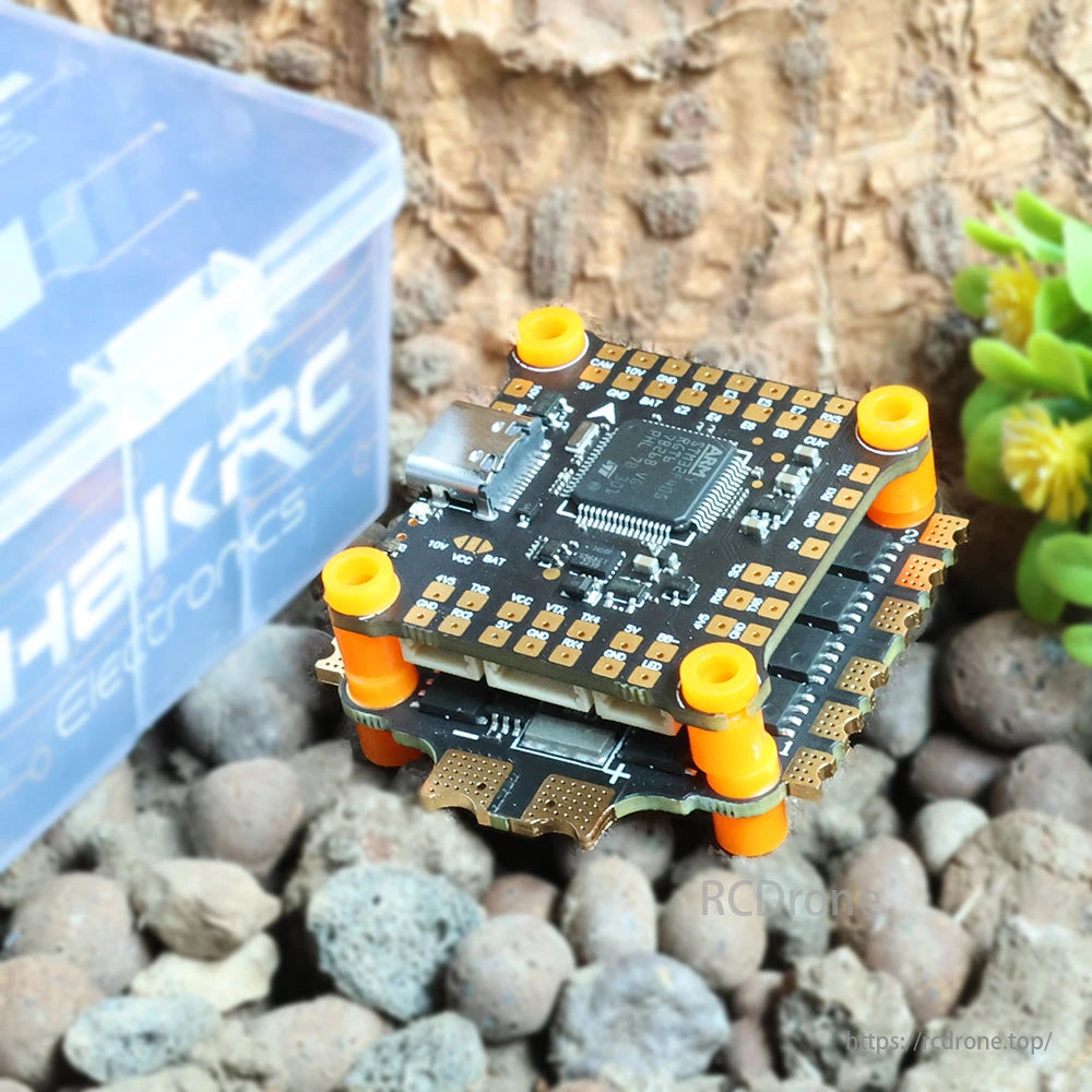 HAKRC F405 65A Stack features BLHeli_32 4-in-1 65A ESC and STM32F405 FC (2–6S, 32-Bit) for FPV drones.