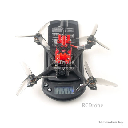The HDZero Crux35 is a lightweight 3.5-inch freestyle drone featuring a 90Hz camera, V2 VTX, and sub-250g weight for low-latency FPV.