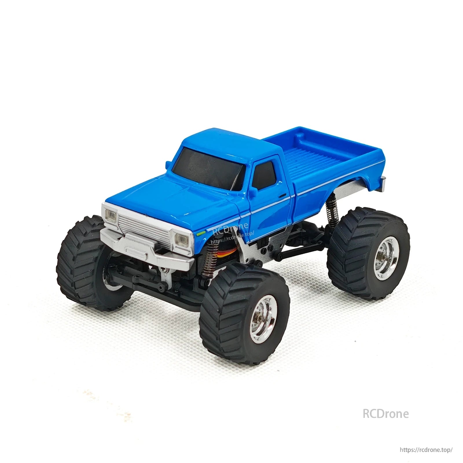JIKEFUN 1/36 RC Crawler Car, Vehicle charging precautions: Power output should not exceed 25W when using a mobile phone charging head.