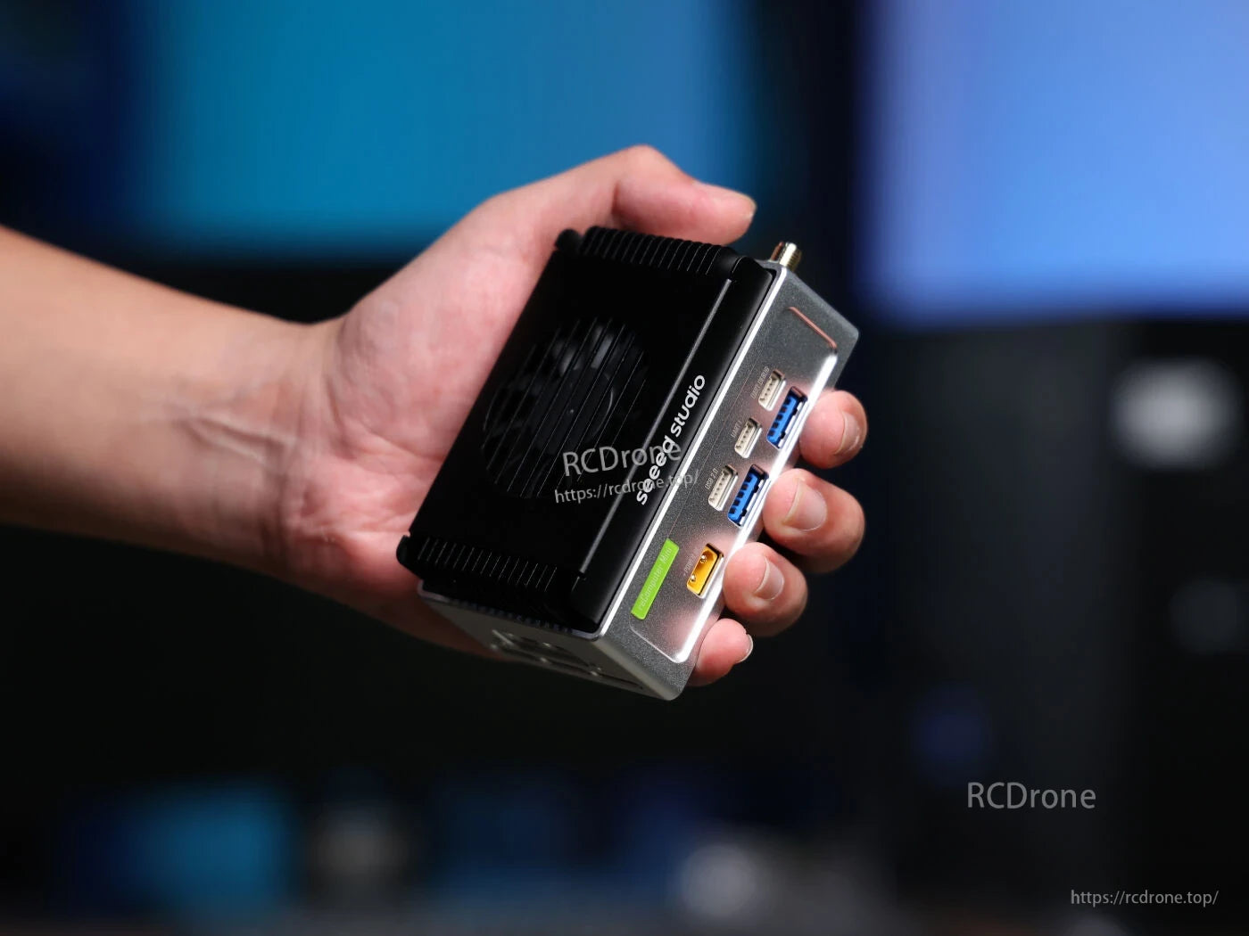 Compact Jetson Orin NX 16GB AI computer with 100 TOPS, 128GB NVMe, PCIe, and DisplayPort 1.4 for high-performance edge AI applications.