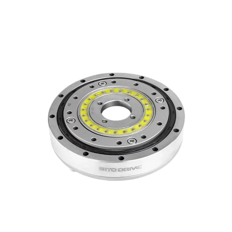 Angled front view of the SITO DRIVE HD-20 reducer showing its circular face, central bore, yellow ring and housing depth.