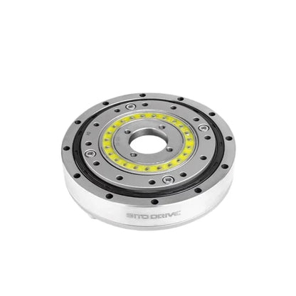 Angled front view of the SITO DRIVE HD-20 reducer showing its circular face, central bore, yellow ring and housing depth.
